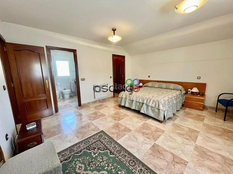 Foto afc9f4fb-ab16-4cbc-b8a4-f755f68b09d5. Chalet mit heizung parking in Cabanillas del Campo