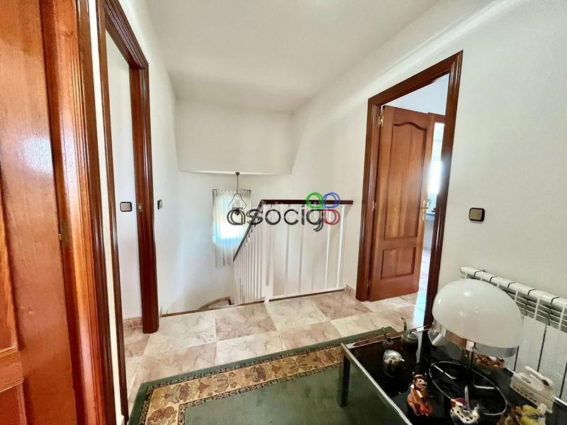 Foto d210728e-9988-439f-aab6-4d02662368ba. Chalet mit heizung parking in Cabanillas del Campo