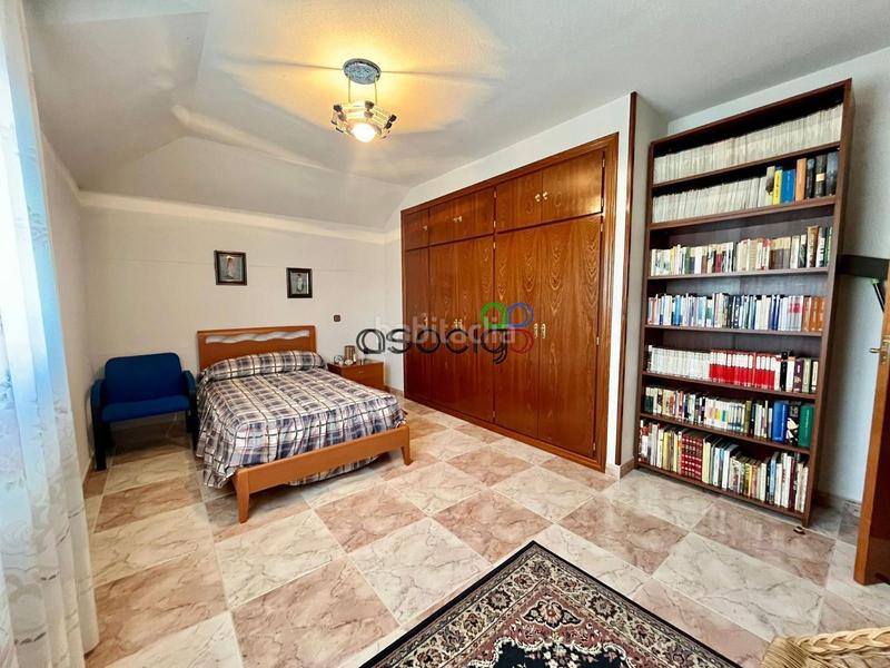 Foto d8b493cb-99ee-4b82-9f76-dc01e36e8209. Chalet mit heizung parking in Cabanillas del Campo