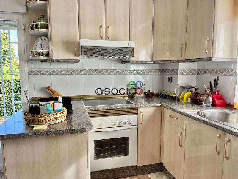 Foto ea2e5dd5-d9e8-4dc6-8b9d-3bcc7b33a866. Chalet mit heizung parking in Cabanillas del Campo