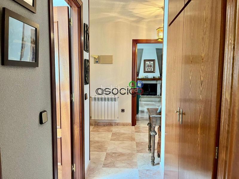 Foto efc80e1d-14ab-4d38-a470-ea9e5ffa5930. Chalet mit heizung parking in Cabanillas del Campo