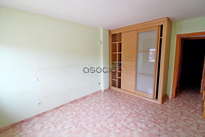 Foto 272c9a21-5899-4a71-accd-d7c3dff06964. Casa adossada amb calefacció aparcament piscina a Quer