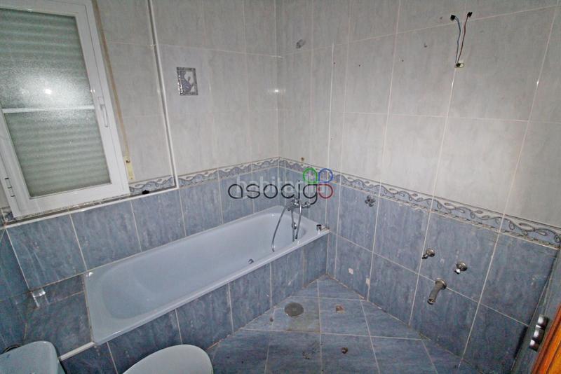 Foto a5efabde-6082-4c26-942b-4c454e41d3b0. Casa adossada amb calefacció aparcament piscina a Quer