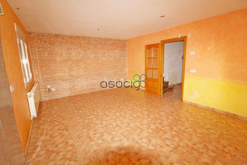 Foto e0604f5c-071f-484f-b4b9-7dbbf9b549c9. Casa adossada amb calefacció aparcament piscina a Quer