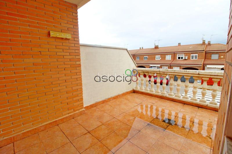 Foto ed4b5122-095f-4cfa-bc39-a9c485f45dea. Casa adossada amb calefacció aparcament piscina a Quer