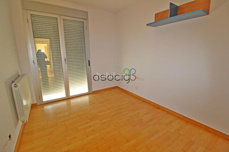 Foto 3946e63d-164a-4eb3-8dbb-fd265f10b78c. Appartamento con riscaldamento in Yebes - valdeluz Yebes