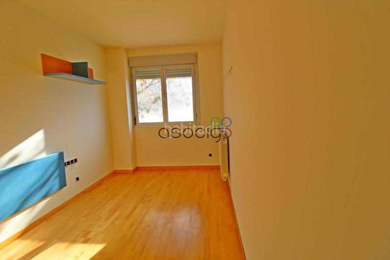 Foto 9de50f32-3209-4de0-b732-252e5a4c5b5e. Appartamento con riscaldamento in Yebes - valdeluz Yebes