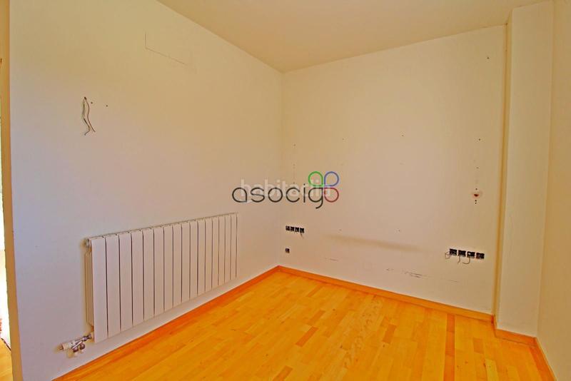 Foto e8710d9a-a2de-4f3b-9bc6-d7be2f2852ad. Appartamento con riscaldamento in Yebes - valdeluz Yebes