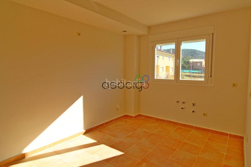 Foto ffafece4-d2f6-4387-b262-069e1883a395. Casa a schiera con riscaldamento parcheggio in Albalate de Zorita