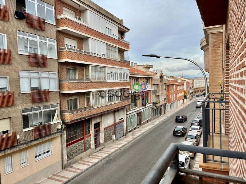 Foto d42e55c0-b721-43e4-b81d-16f59d41b4aa. Zweistöckige wohnung mit heizung in Casco Histórico Guadalajara