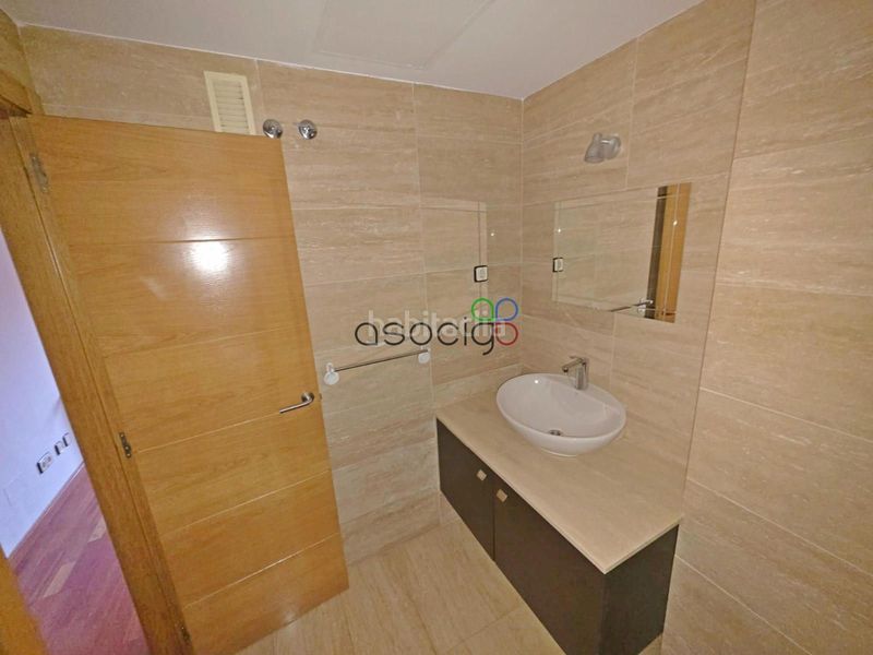 Foto 33ce1602-4b3a-40fb-b74e-51ce9e7d32c4. Pis amb calefacció aparcament piscina a Yebes - valdeluz Yebes