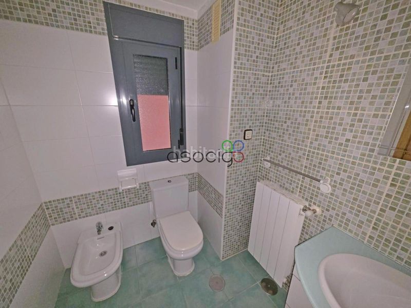 Foto 442bbbdd-cfd2-4224-9ff5-3a73d1c53f9c. Pis amb calefacció aparcament piscina a Yebes - valdeluz Yebes