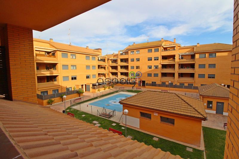 Foto 5f2987c3-b201-43e5-9ea5-61c341a6aaae. Pis amb calefacció aparcament piscina a Yebes - valdeluz Yebes