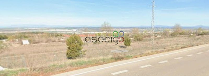 Foto fcea5487-0d3b-4de2-9bab-20a51a2cfd23. Finca rústica a Chiloeches