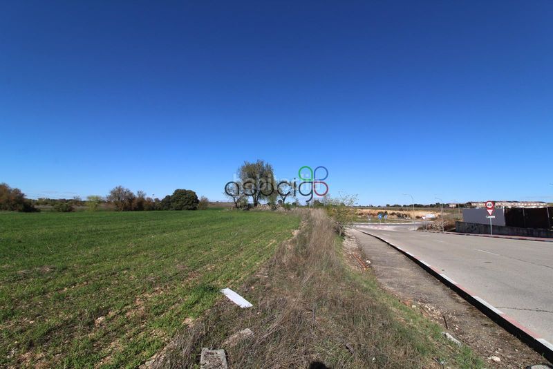 Foto ffba228a-9027-4ded-902b-dcab3644d7b8. Finca rústica a Pioz
