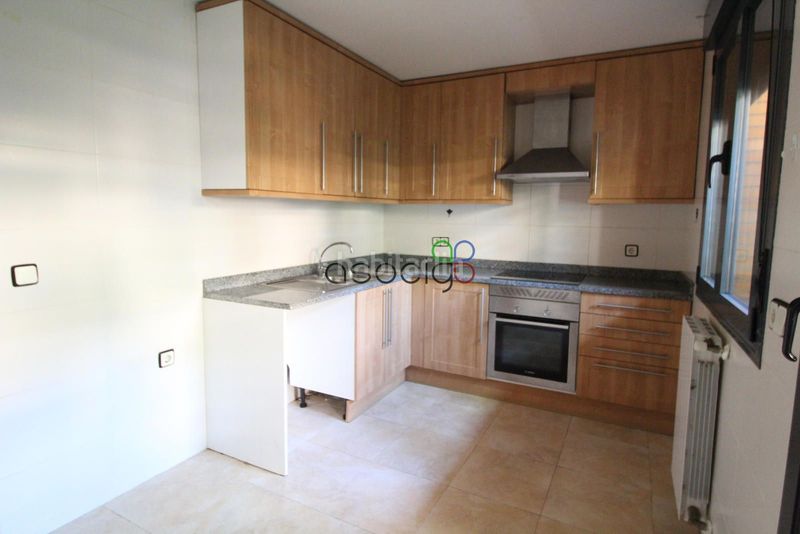Foto 07de15d0-ad5f-4f91-b77c-2f9b98b989c3. Piso en Yebes - valdeluz Yebes