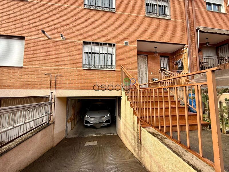 Foto d0747fc6-e1da-4400-8a6f-bedb8dfd119f. Casa adossada amb calefacció aparcament a Chiloeches