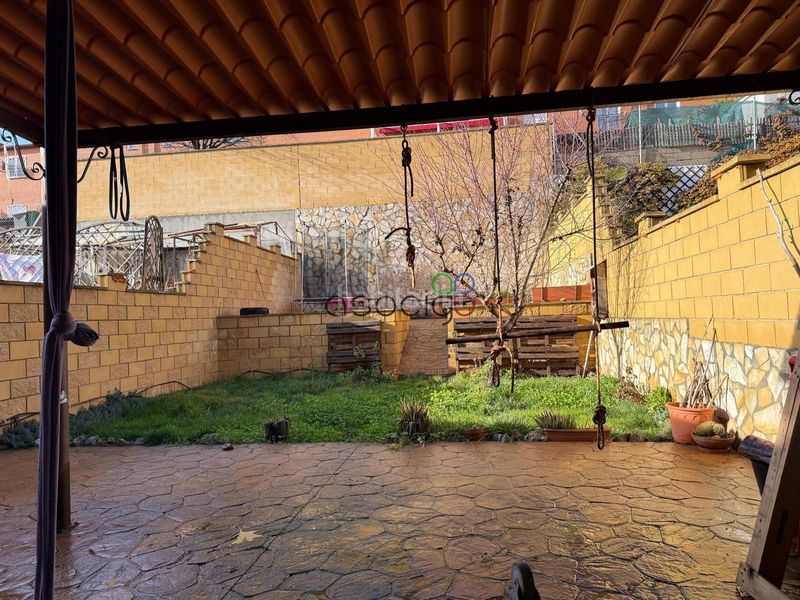 Foto dccb02f2-becc-4076-8f2a-e3f335ce0c3e. Casa adossada amb calefacció aparcament a Chiloeches
