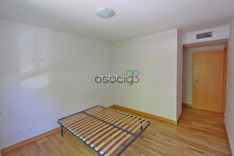 Foto ab360fe7-c34e-4581-b82f-568ebf5c4374. Pis amb calefacció aparcament piscina a Yebes - valdeluz Yebes
