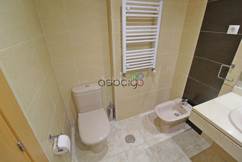 Foto b68fb7f7-abad-4d4d-bdb0-59ceb5e503cd. Pis amb calefacció aparcament piscina a Yebes - valdeluz Yebes