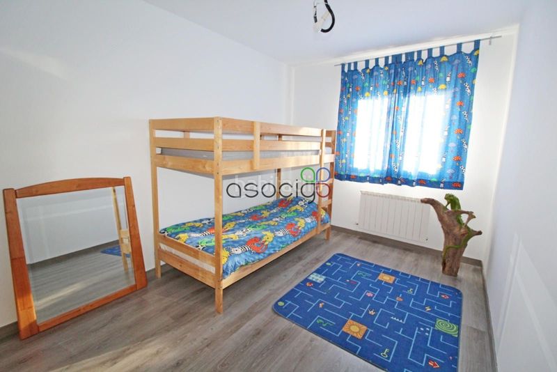 Foto 6999dbda-f667-4550-85f9-aefa2380f97d. Chalet en Yebes - pueblo Yebes