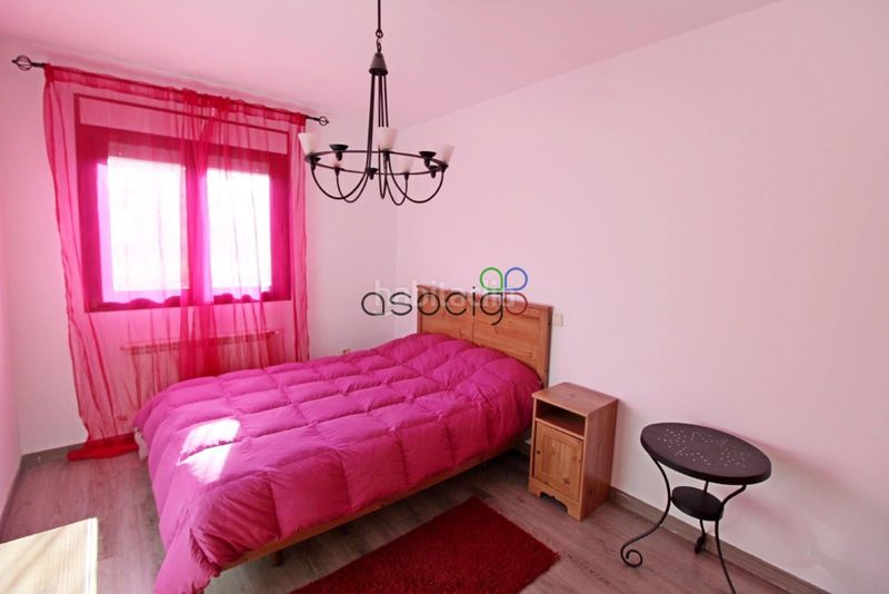 Foto 869868fa-b856-49a4-8ecc-e1b2c739e430. Chalet en Yebes - pueblo Yebes