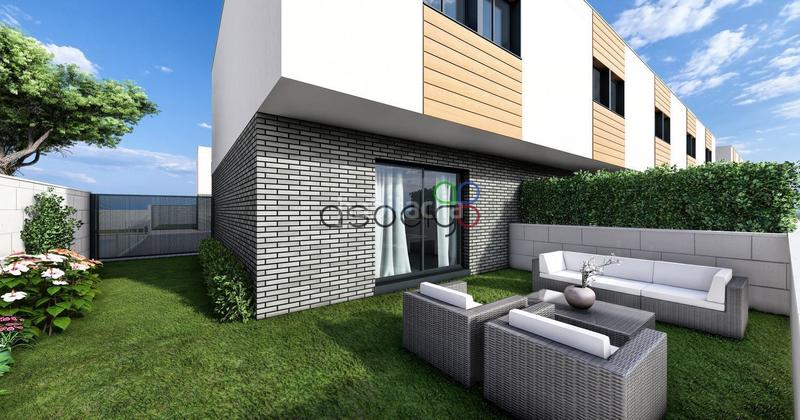 Foto 0c1702a3-92c7-41d3-b1c6-c3c23d8325cc. Casa adossada amb calefacció piscina a Marchamalo