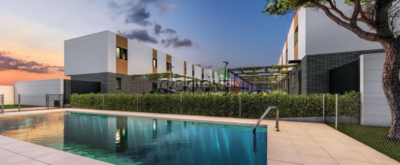 Foto e593ddfa-7cd0-4c40-a4c8-ec8b288f8408. Casa adossada amb calefacció piscina a Marchamalo