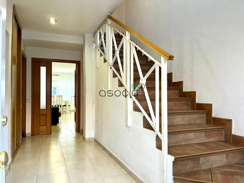 Foto 09cffaca-2a6d-4415-9f74-dfa166744c91. Casa adossada amb calefacció aparcament a Torija