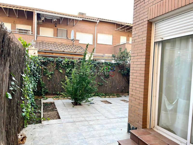 Foto ed4f71d6-ad2d-4d96-a693-53dbaa94c03a. Casa adossada amb calefacció aparcament a Torija