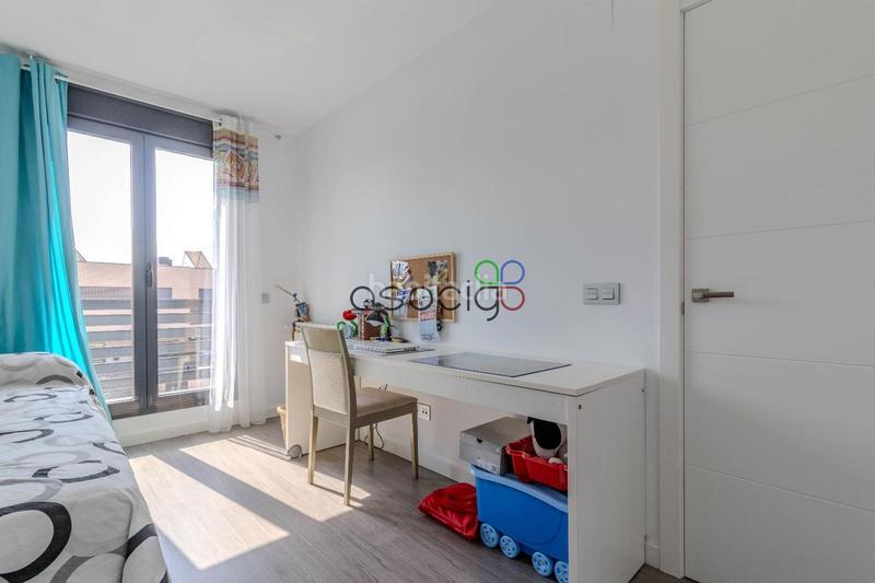 Foto 1fa0d0ea-eb0c-4498-a79e-89a2f06a2a0e. Casa adosada cabanillas unifamiliar pareado con piscina en Cabanillas del Campo