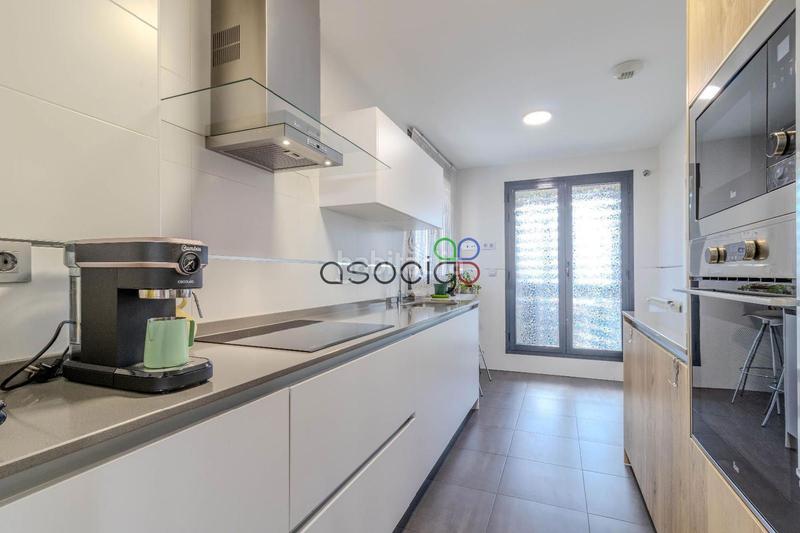 Foto 3403ea82-f3ea-4f42-b2a8-9a6825be80fb. Casa adosada cabanillas unifamiliar pareado con piscina en Cabanillas del Campo