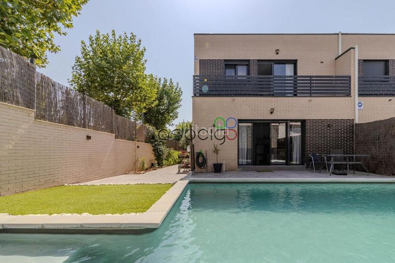 Foto 569167fe-7715-4450-993b-3861034dfbae. Casa adosada cabanillas unifamiliar pareado con piscina en Cabanillas del Campo