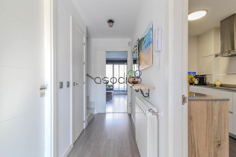 Foto cf09c81a-609a-4044-a1c6-55f9628b1535. Casa adosada cabanillas unifamiliar pareado con piscina en Cabanillas del Campo