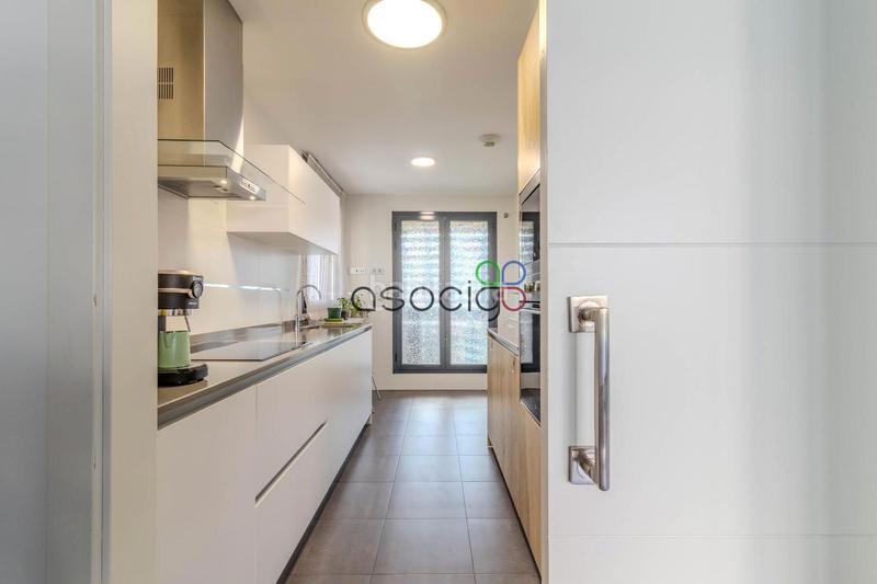 Foto dbb104c6-377a-4ce3-a858-90f5b6f6ae83. Casa adosada cabanillas unifamiliar pareado con piscina en Cabanillas del Campo