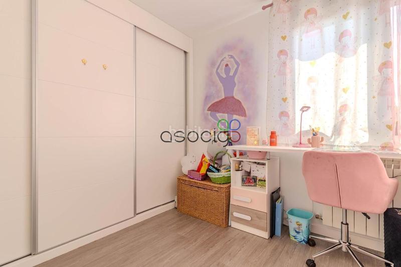 Foto ef90349c-d468-413f-92e5-99bbb34f6fcb. Casa adosada cabanillas unifamiliar pareado con piscina en Cabanillas del Campo