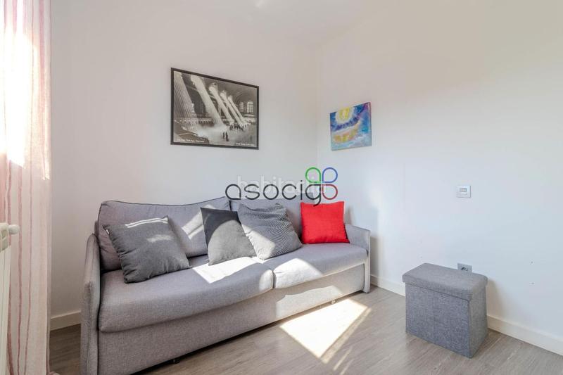 Foto f7cd3464-a581-4489-91e8-c1fea5da8d83. Casa adosada cabanillas unifamiliar pareado con piscina en Cabanillas del Campo