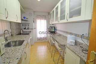 Piso  Virgen del amparo. 3 habitaciones, 2 baños, garaje  c v. amparo