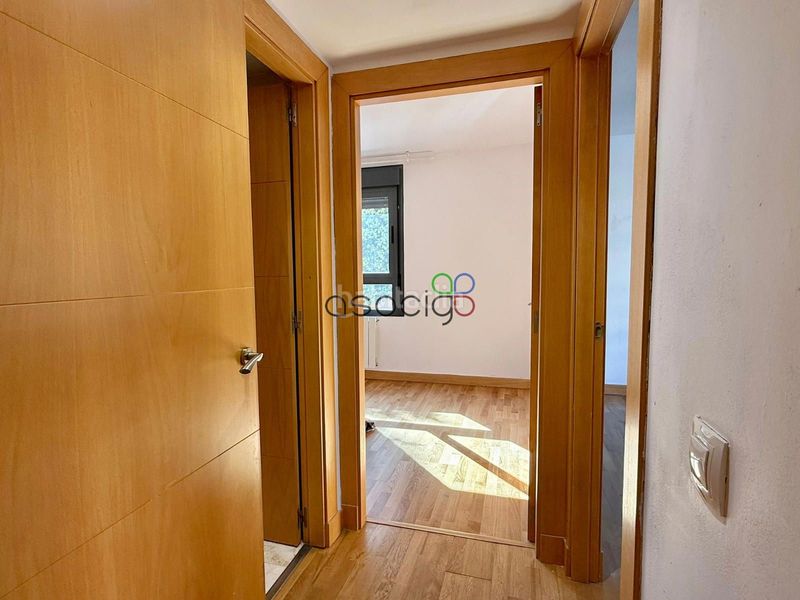 Foto fa2bc4fb-818c-4625-9c95-7c66ee68cd24. Pis amb calefacció aparcament piscina a Yebes - valdeluz Yebes