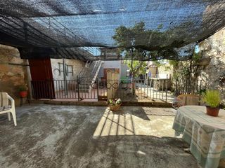 Pis  Cantarranas 25. Casa con encanto, bonito patio y garaje