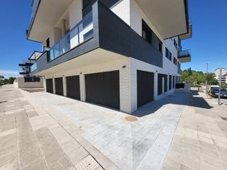 Local Comercial a Calle juan emilio pérez garcía 1. Calderón vende: espacioso local situado en la zona nueva de guad