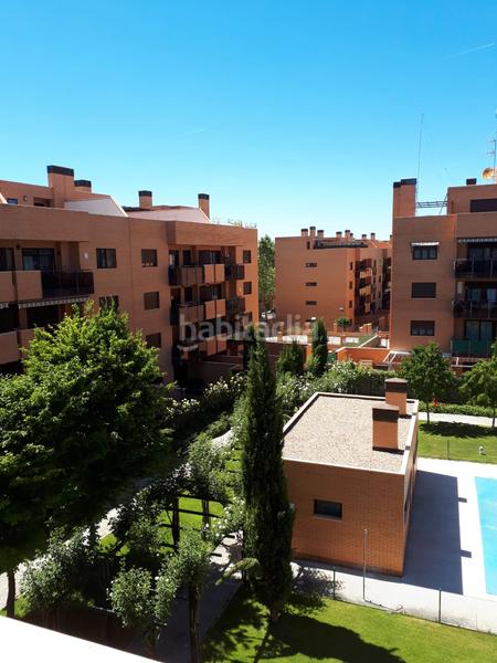 Foto 9bfae8d1-b8de-4df6-944e-b28e980bb853. Ático en travesia tomillo 1 calderón vende: magnífico ático dúplex con 80 m² de terraza en ciudad valdeluz. en Yebes
