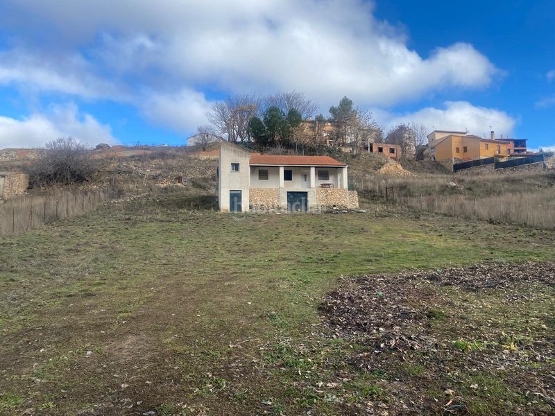 Foto bd8bdead-5e59-4668-a2d2-5570cba93f8c. Masia a Brihuega