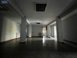Location Bureau à Constitución-El Balconcillo. Se alquila amplia oficina en la zona de la constitución, guadala