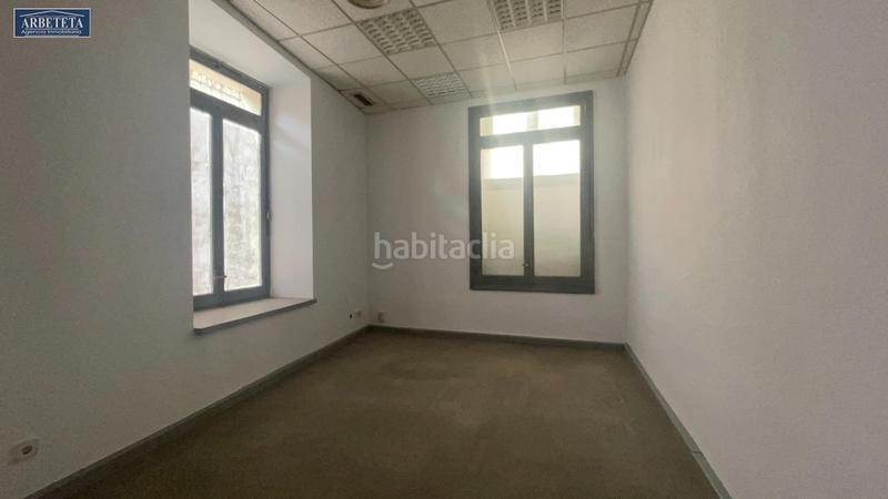 Foto 2fe7e71c-6378-4898-8fda-ba298731afa6. Alquiler local comercial inmobiliaria arbeteta alquila magnífco local comercial en zona comercial en Guadalajara