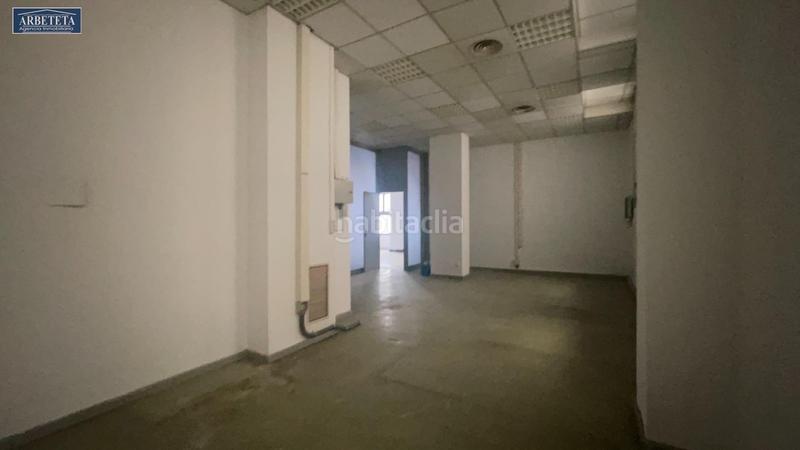 Foto f6d38d51-5c66-4e39-9f30-70b8f0a1a2bd. Alquiler local comercial inmobiliaria arbeteta alquila magnífco local comercial en zona comercial en Guadalajara