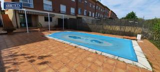 Maison jumelée à Tórtola de Henares. Inmobiliaria arbeteta vende chalet en tortola de henares, guadal