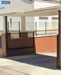 Alquiler Parking coche en Las Cañas. Inmobiliaria arbeteta alquila plaza de garaje en calle mercedes