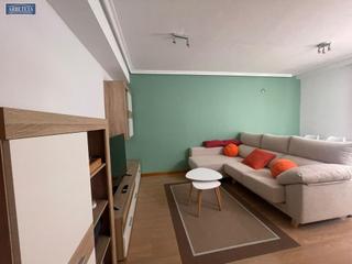 Duplex à Casco Histórico. Inmobiliaria arbeteta vende piso de 3 dormitorios en casco histó