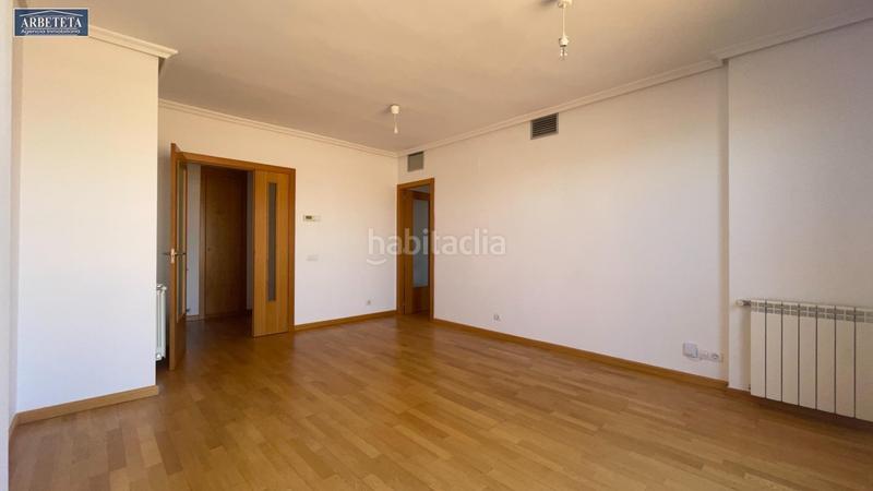 Foto 0184fd06-0cc5-4570-82c7-6a99289e26fd. Àtic amb calefacció aparcament piscina a Las Cañas Guadalajara